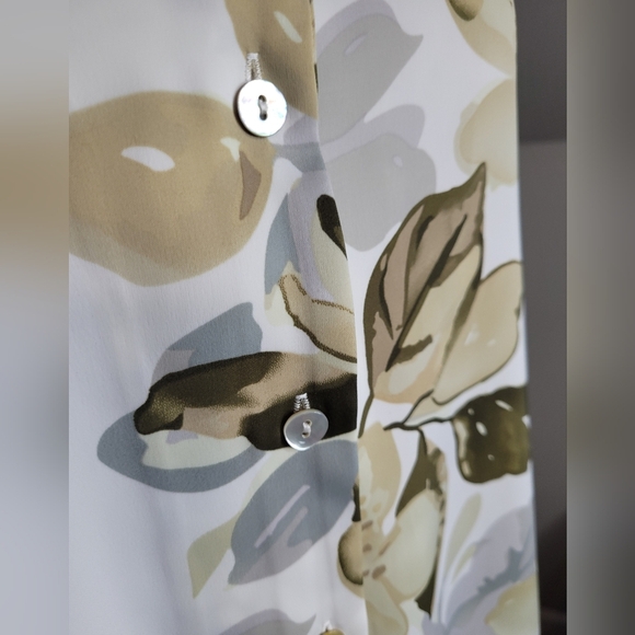 Rachel Zoe Floral Print Button Front Tie Top Size Small - Picture 3 of 5